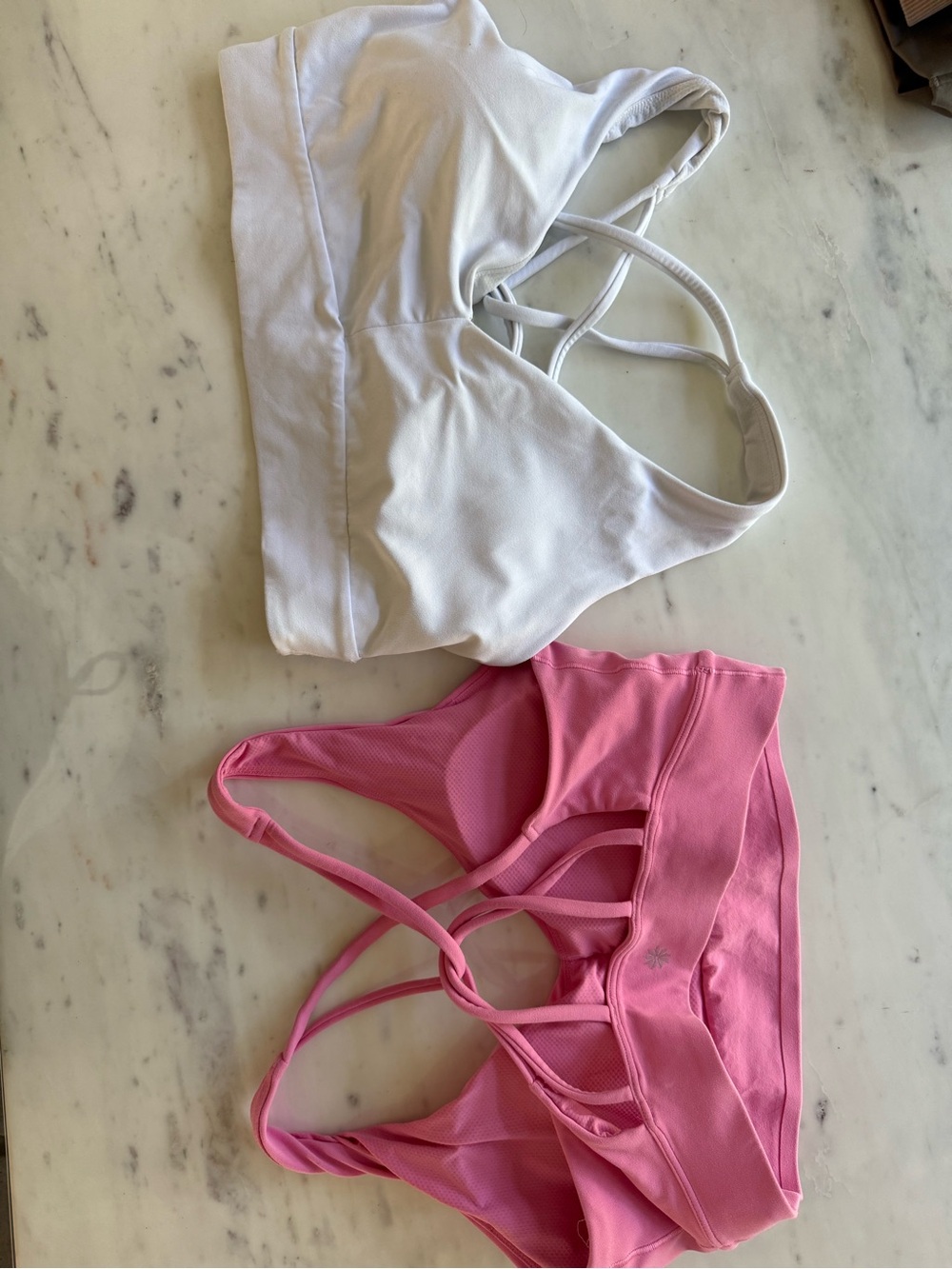 Lot of 2- Athleta Solace Sports Bras D-DD size medium - Picture 3 of 3